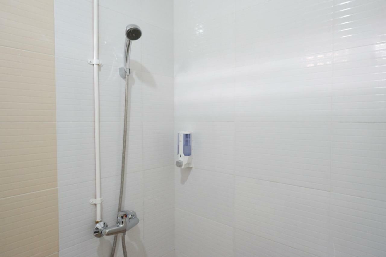 Reddoorz Near Mataram University Экстерьер фото